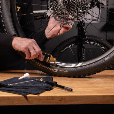 Pneu tubeless avec Bike7 Sealant